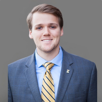 Logan  Burnette Photo